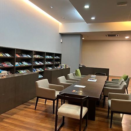 Regalia Service Suites Klcc Skypool 쿠알라룸푸르 외부 사진