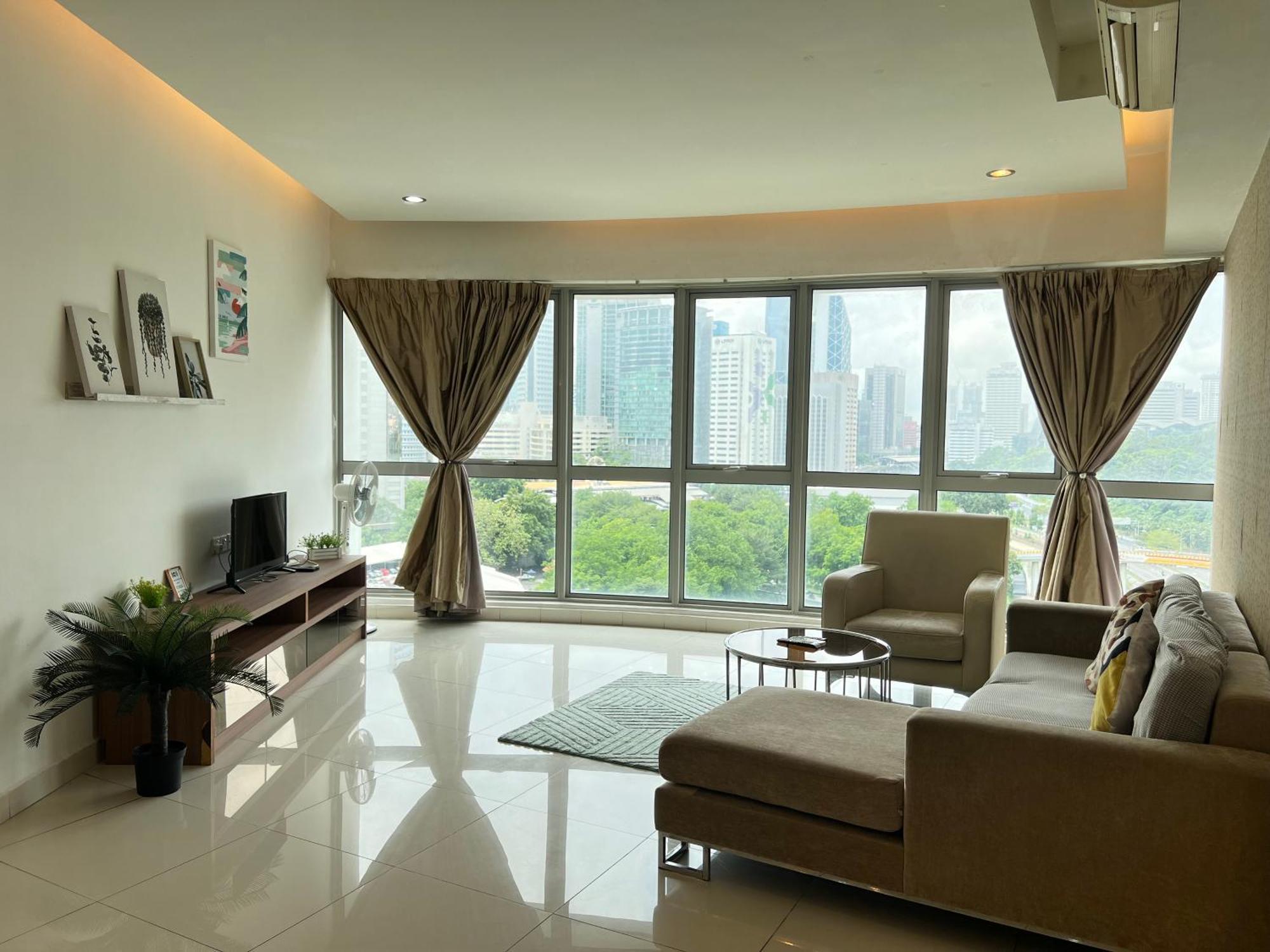 Regalia Service Suites Klcc Skypool 쿠알라룸푸르 외부 사진