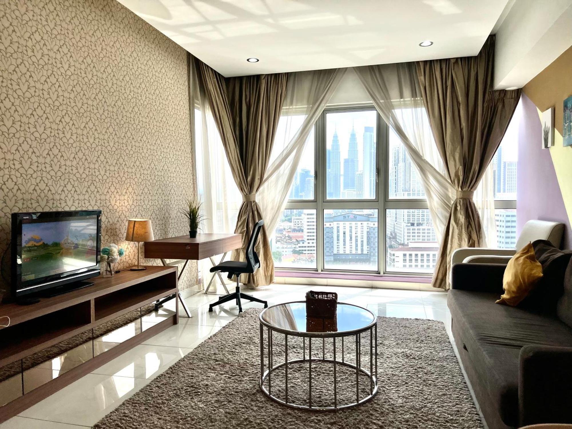 Regalia Service Suites Klcc Skypool 쿠알라룸푸르 외부 사진