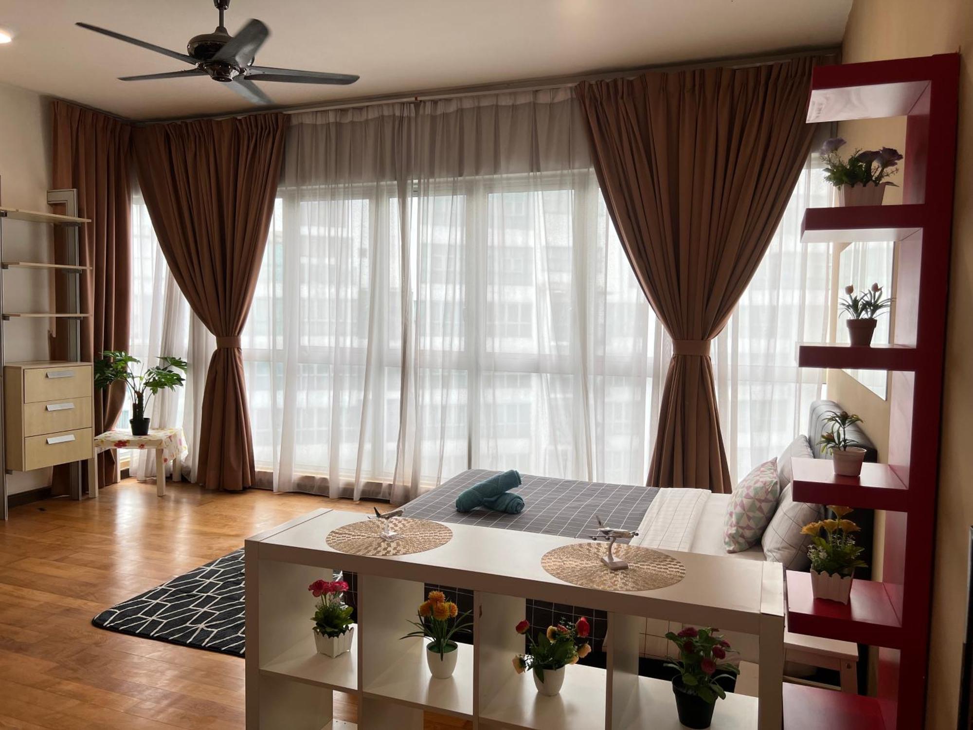 Regalia Service Suites Klcc Skypool 쿠알라룸푸르 객실 사진