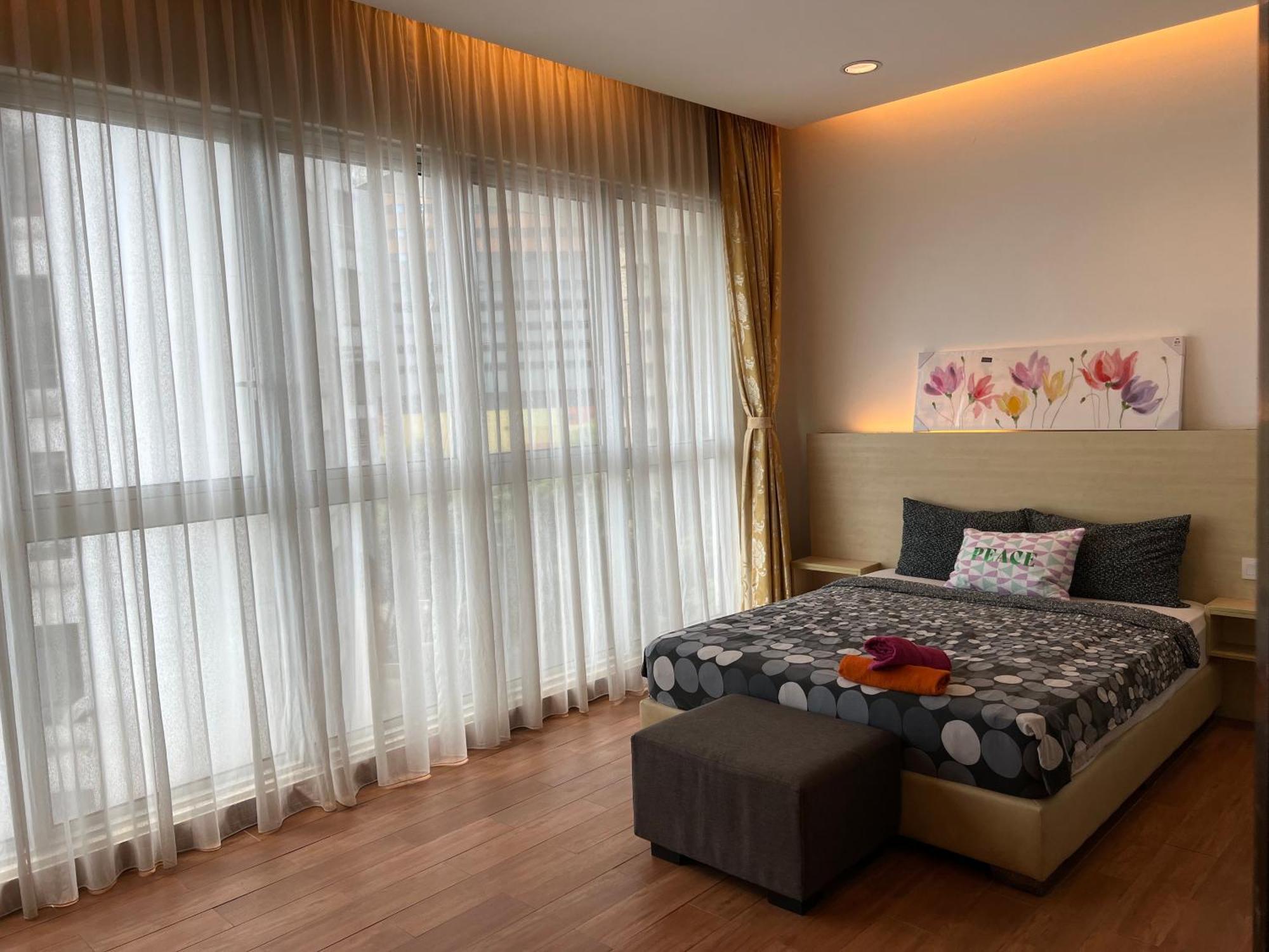 Regalia Service Suites Klcc Skypool 쿠알라룸푸르 객실 사진